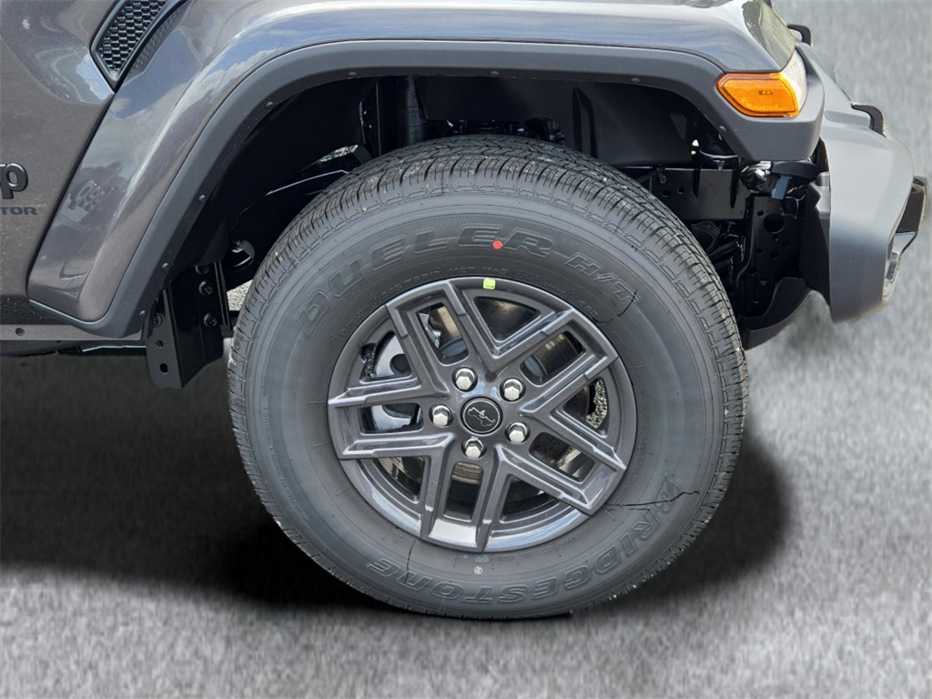 2025 Jeep Gladiator Sport S photo 4