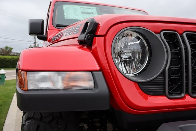 2025 Jeep Gladiator Sport photo 4