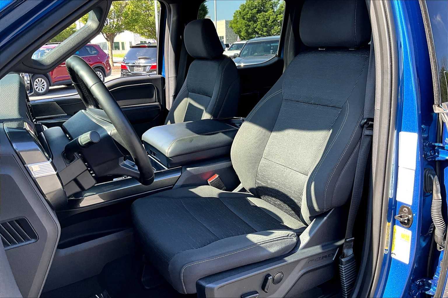 2023 Ford F-150 XLT photo 7