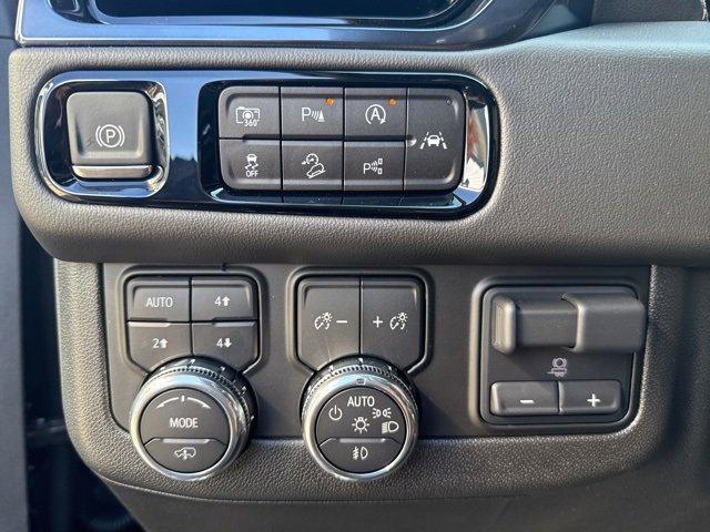 2025 Gmc Yukon XL AT4 photo 10