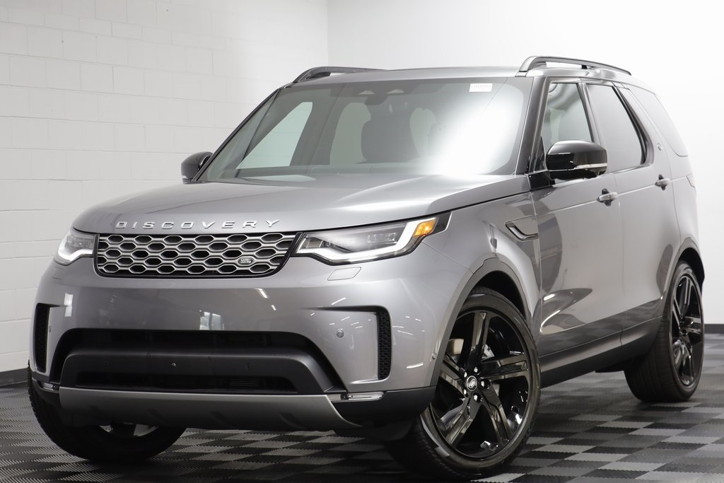 2025 Land Rover Discovery S's photo