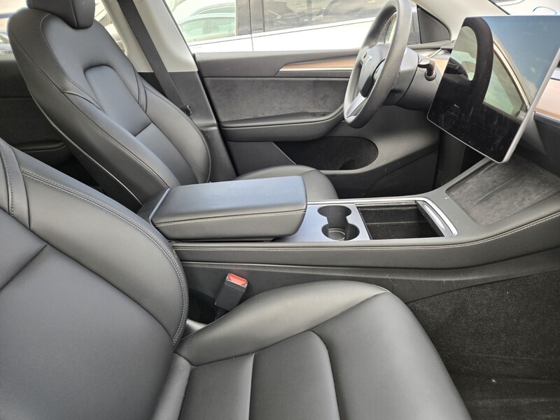 2023 Tesla Model Y Long Range photo 4