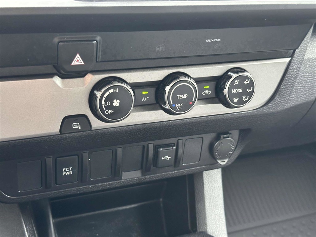 2021 Toyota Tacoma SR Access Cab photo 5
