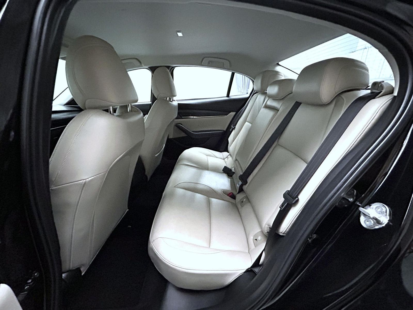 2019 Mazda Mazda3 Select photo 18