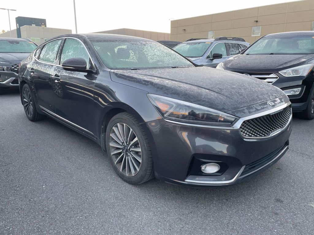 2018 Kia Cadenza Premium's photo