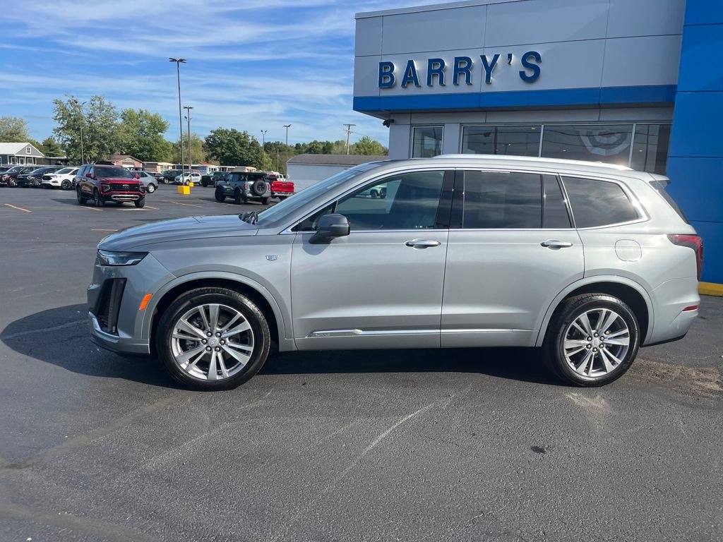 2025 Cadillac XT6 Premium Luxury photo 2