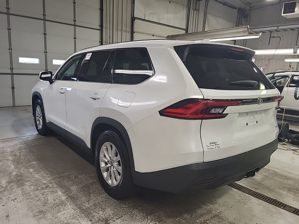Used 2024 Toyota Grand Highlander Platinum with VIN 5TDAAAB50RS008352 for sale in Fergus Falls, Minnesota