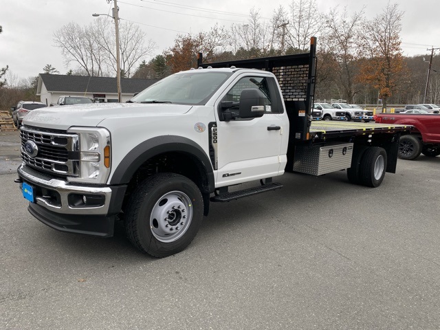 2026 Ford F-600 photo 2