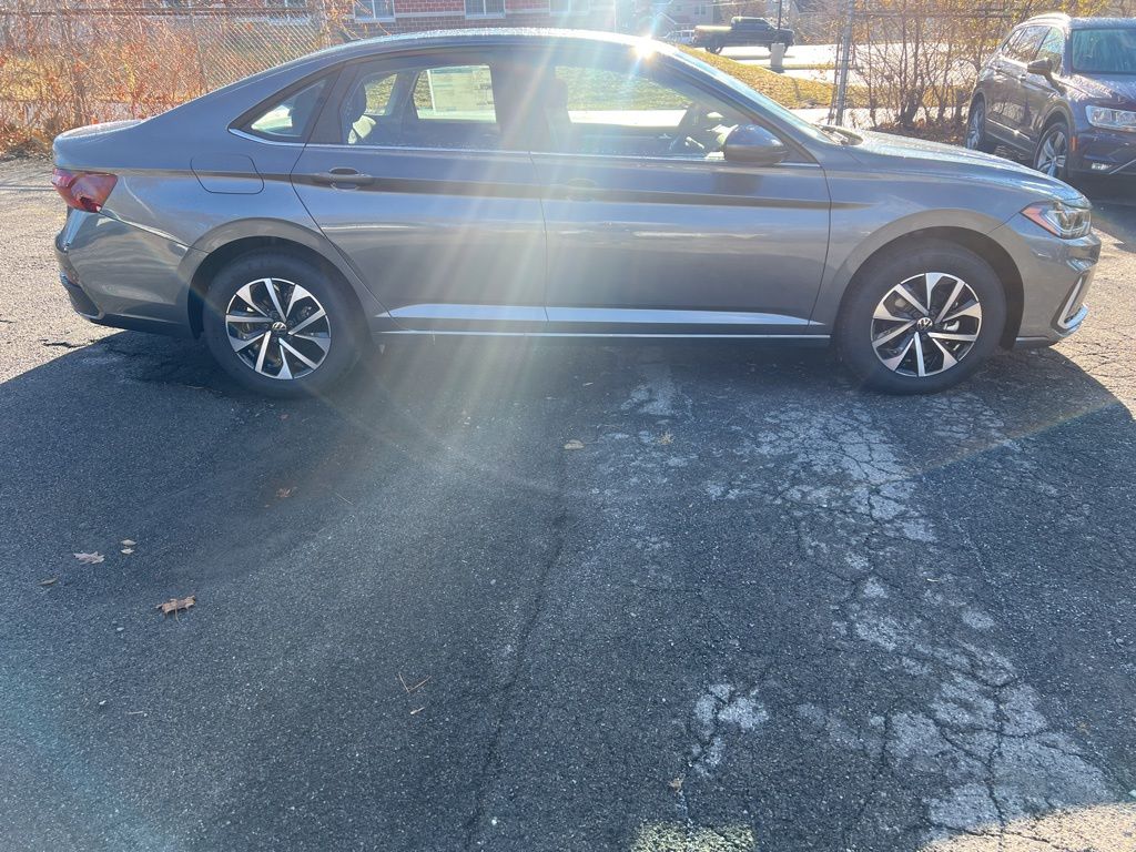 2026 Volkswagen Jetta 1.5T S photo 4