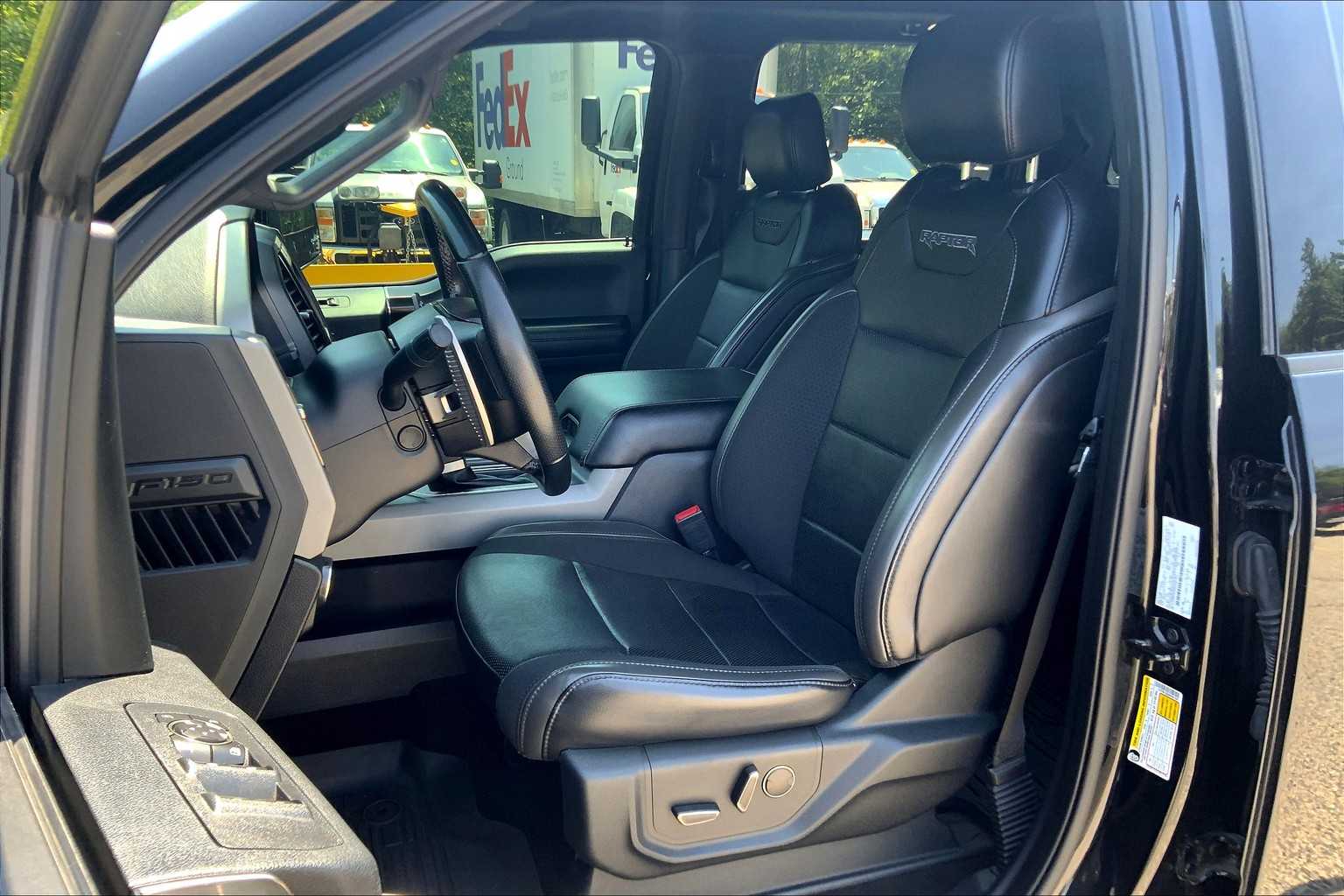 2019 Ford F-150 Raptor photo 8