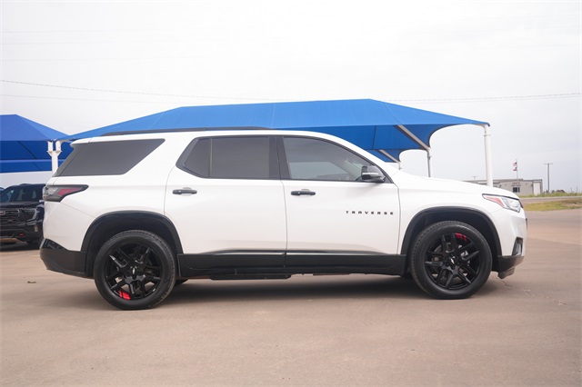 2020 Chevrolet Traverse Premier photo 2