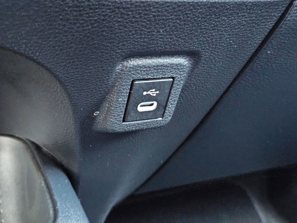 2023 Toyota Corolla LE photo 18