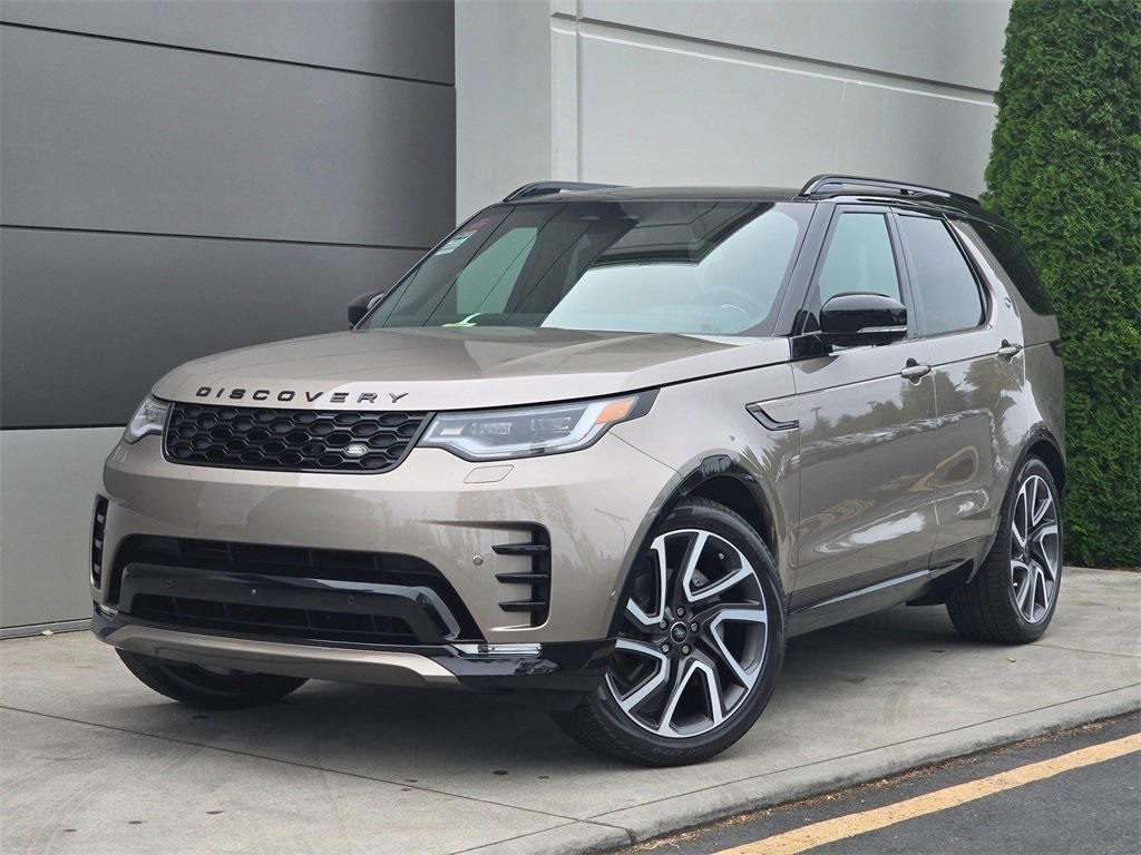 2025 Land Rover Discovery Dynamic SE's photo