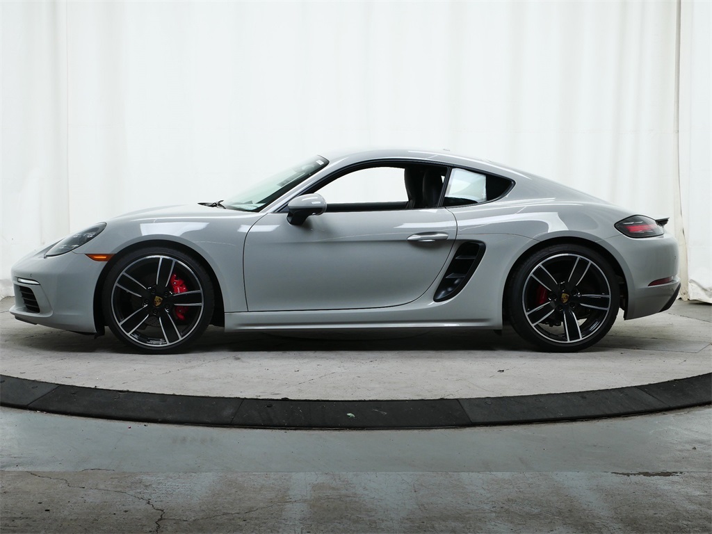 2025 Porsche Cayman S photo 2