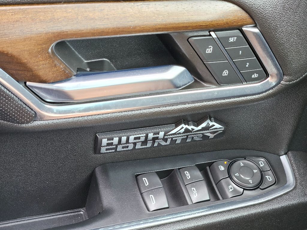 2024 Chevrolet Silverado 1500 High Country photo 20
