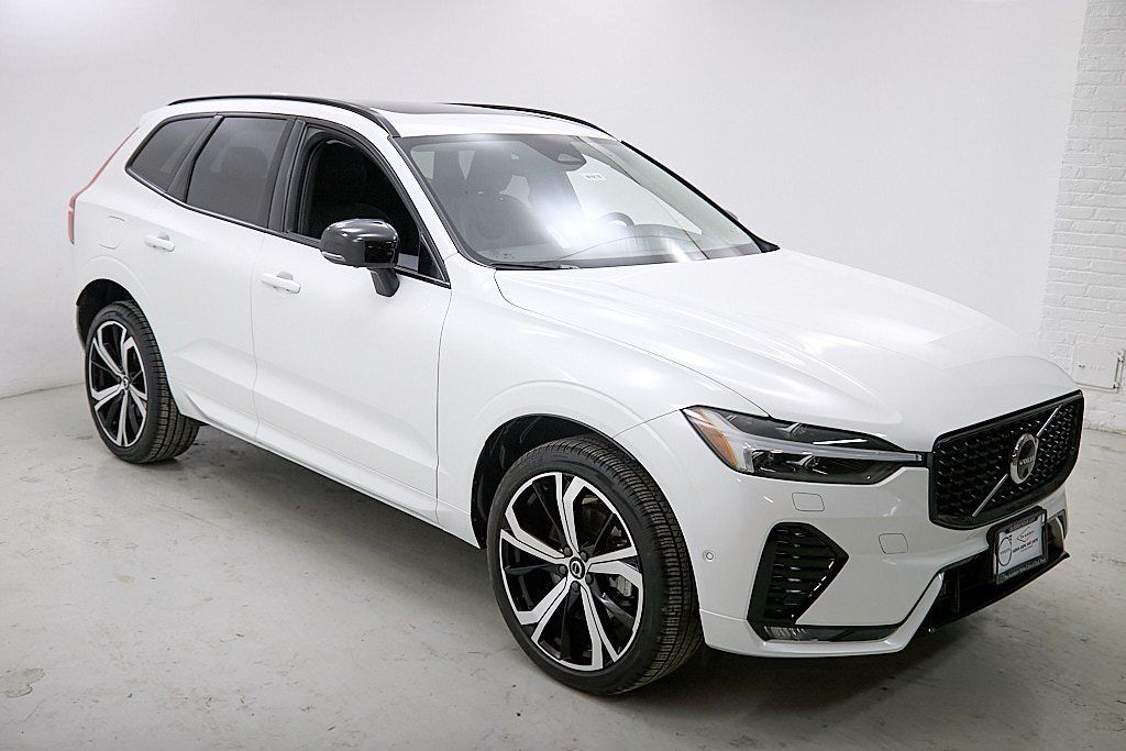 2023 VOLVO XC60 - Image 3