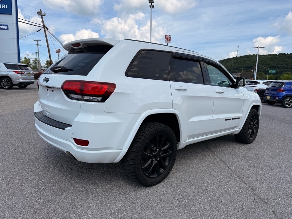 2020 Jeep Grand Cherokee Altitude photo 10