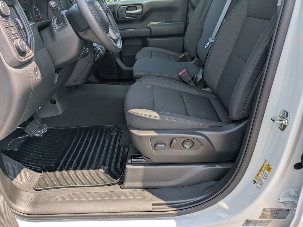2025 Chevrolet Silverado 1500 Custom photo 12