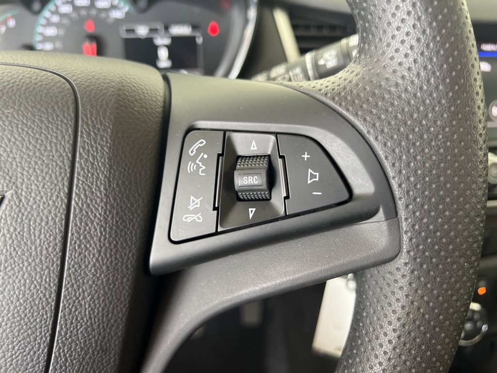 2022 Chevrolet Trax LS photo 9