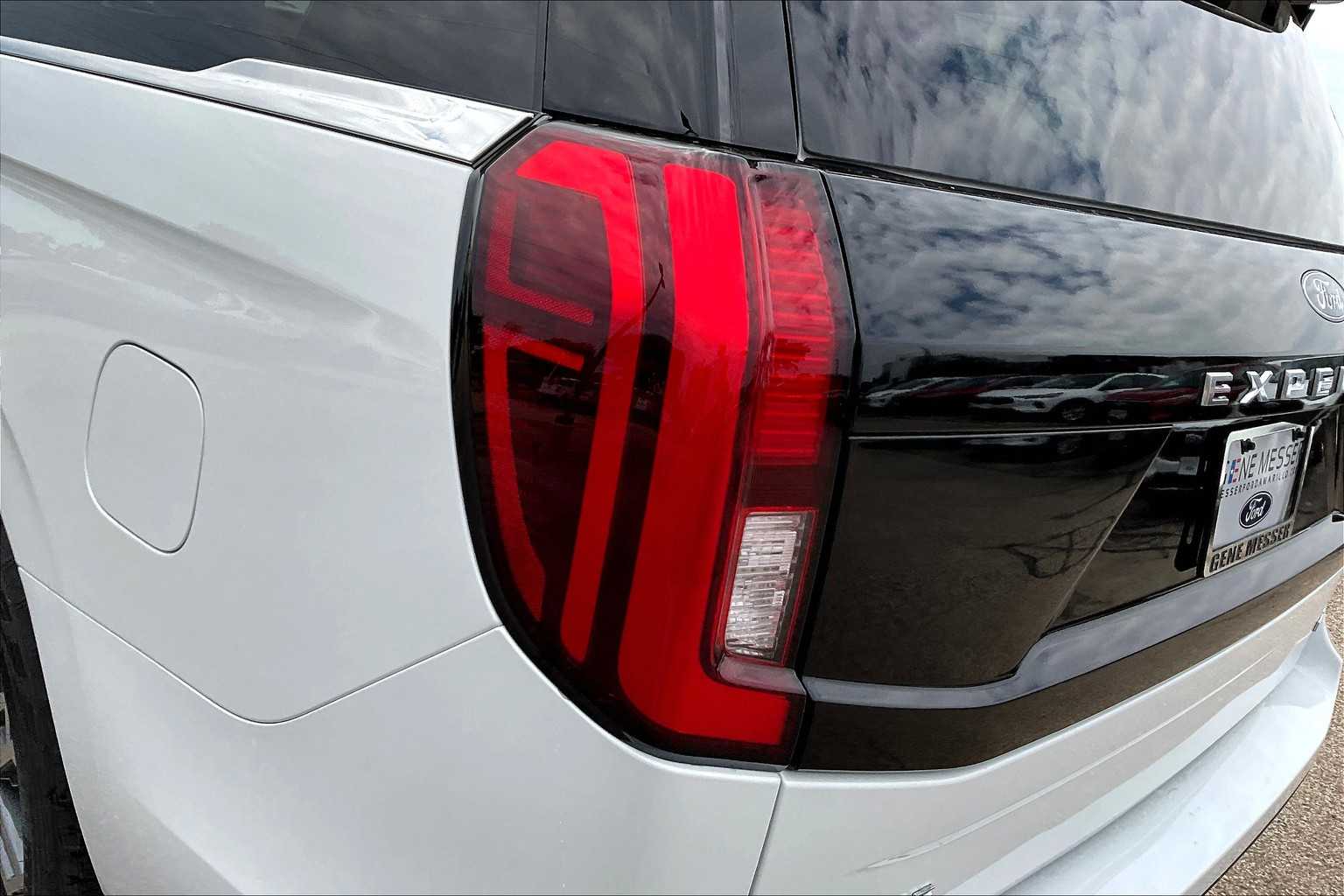2025 Ford Expedition MAX EL photo 13