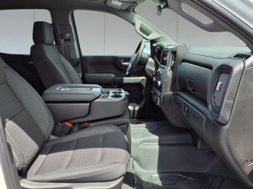 2025 Chevrolet Silverado 1500 Custom photo 25