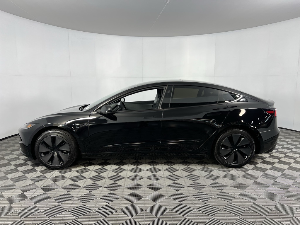 2025 Tesla Model 3 Long Range photo 3