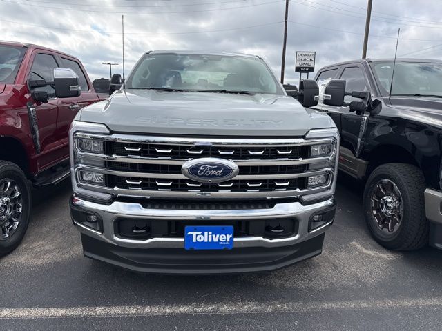 2026 Ford F-250 Lariat photo 3