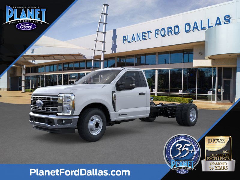 2025 Ford F-350 Super Duty Chassis Cab XL's photo