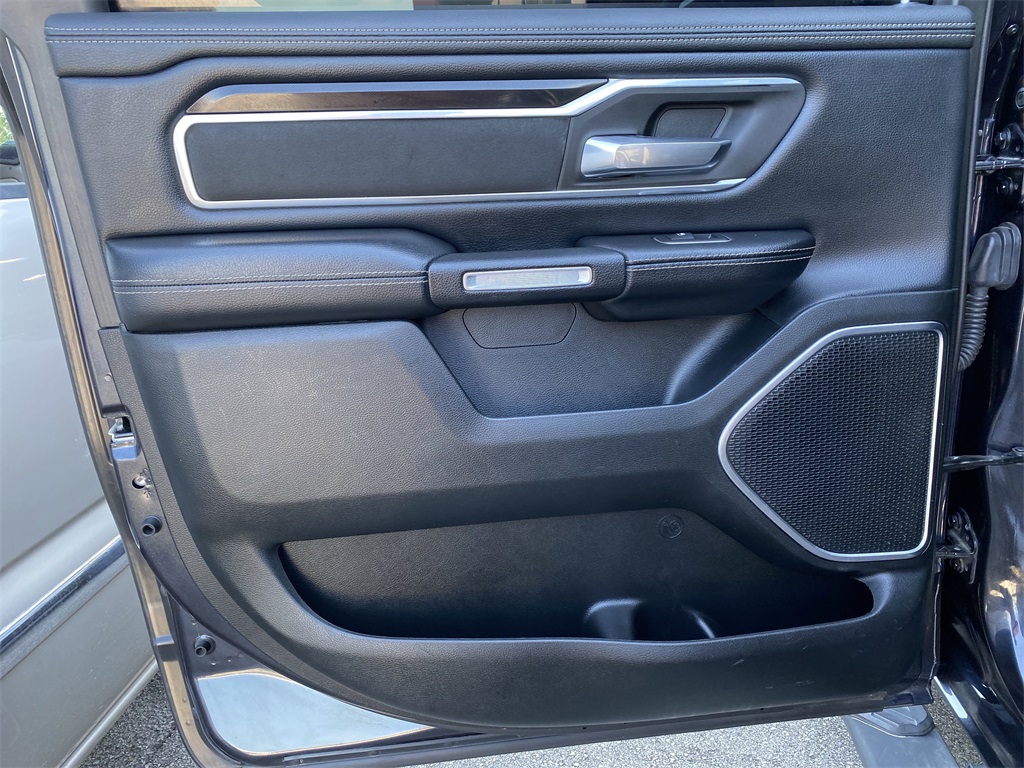 2020 Ram 1500 Laramie photo 28