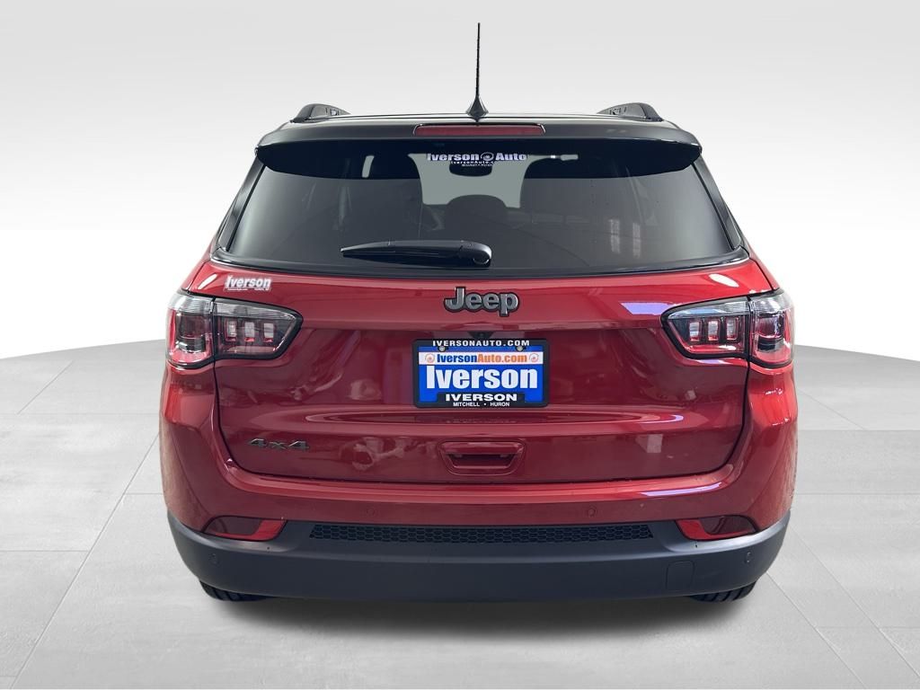 2026 Jeep Compass Limited photo 3