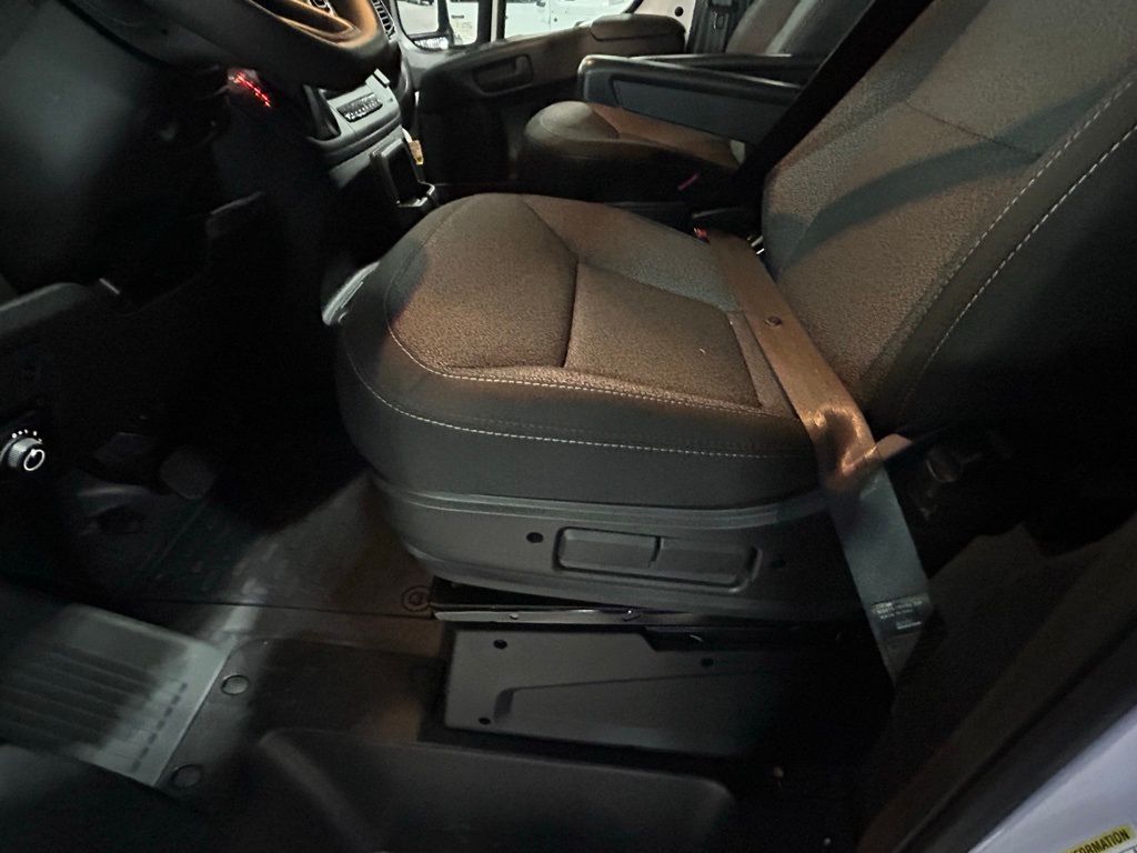 2023 Ram ProMaster 2500 Window Van photo 27