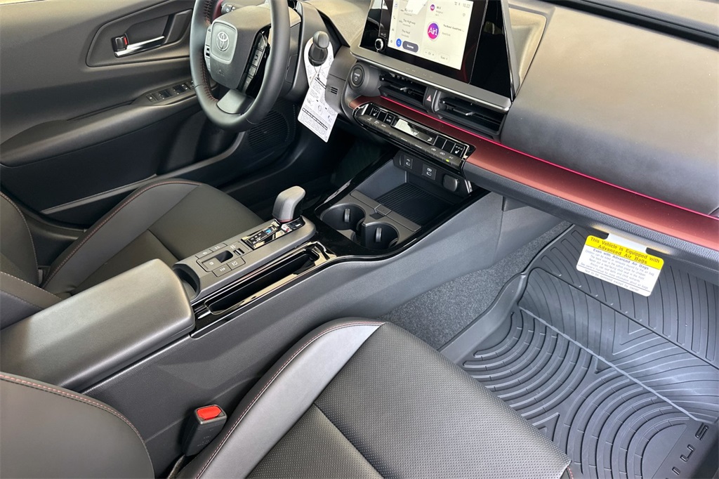 2026 Toyota Prius Plug-in Hybrid XSE photo 16