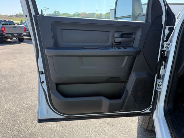 2026 Ram 2500 Tradesman photo 16