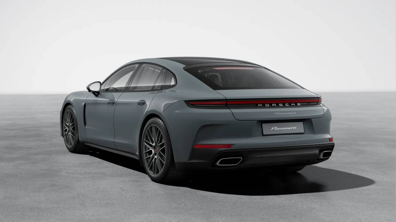 2026 Porsche Panamera 4 photo 3