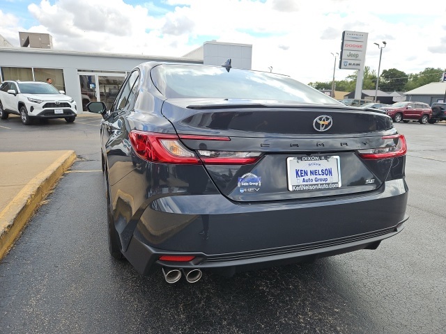 2026 Toyota Camry SE photo 7