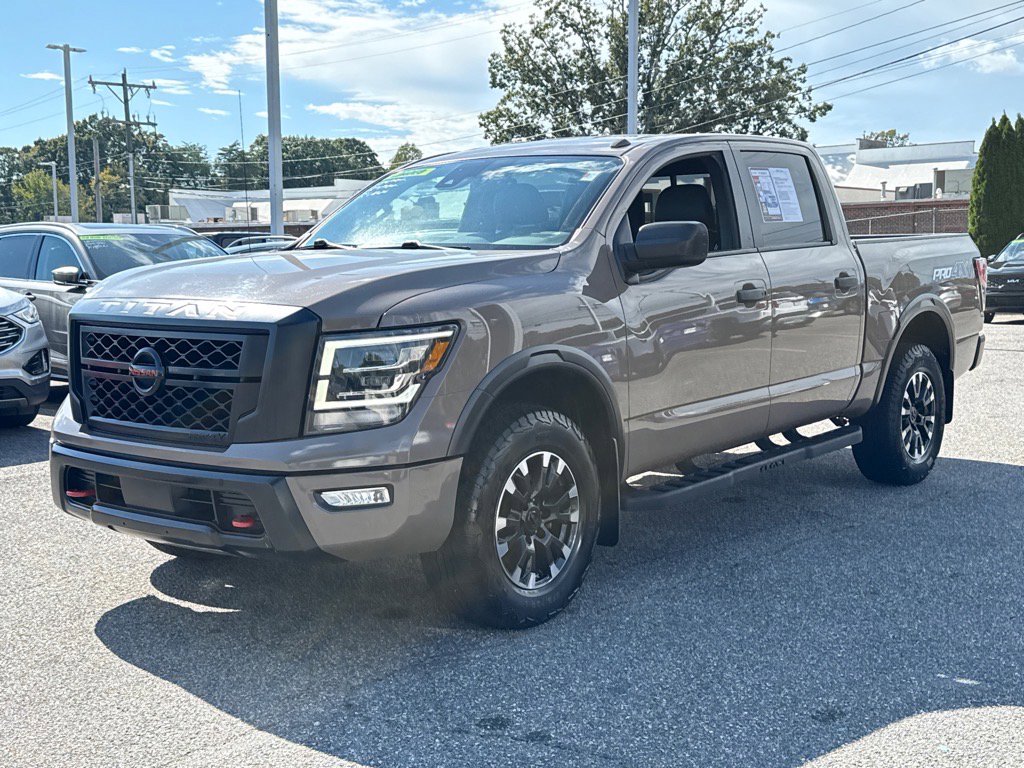 2021 Nissan Titan PRO-4X photo 3