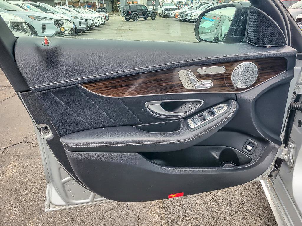 2017 MERCEDES-BENZ C-CLASS - Image 24