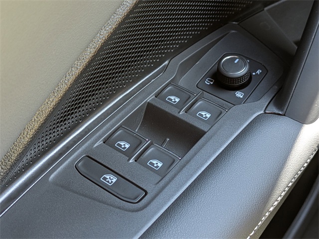2025 Volkswagen Tiguan SEL R-Line Black photo 20