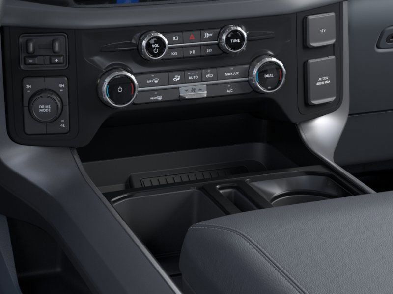 2025 Ford F-150 XLT photo 13
