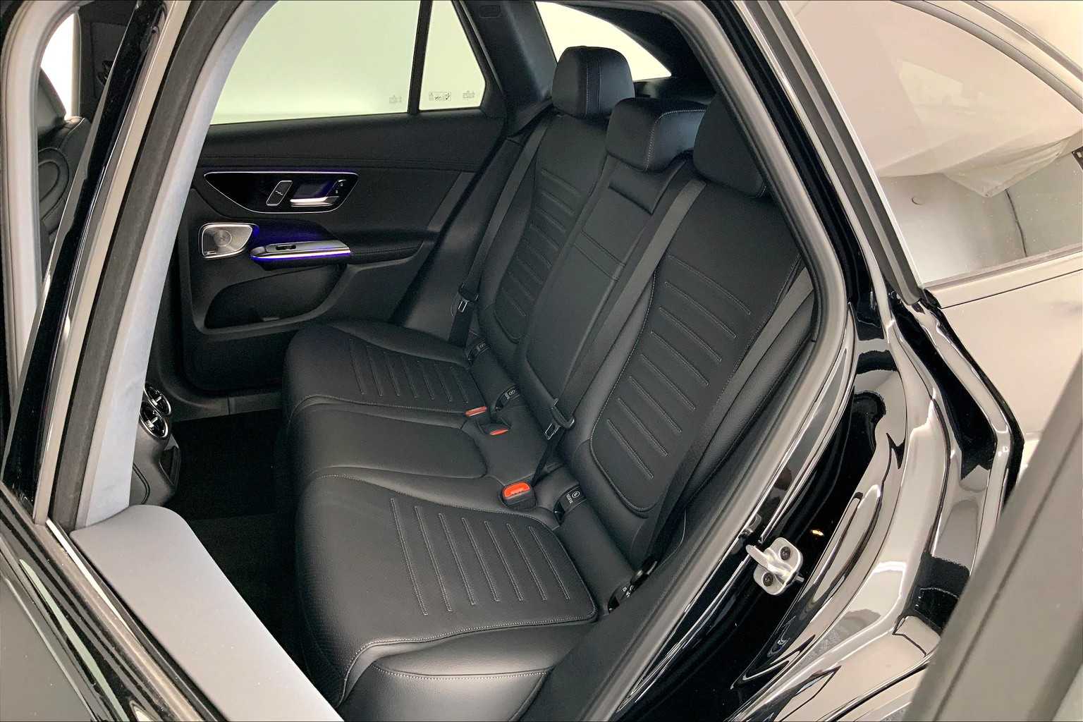 2026 Mercedes Benz GLC 300 4MATIC photo 11
