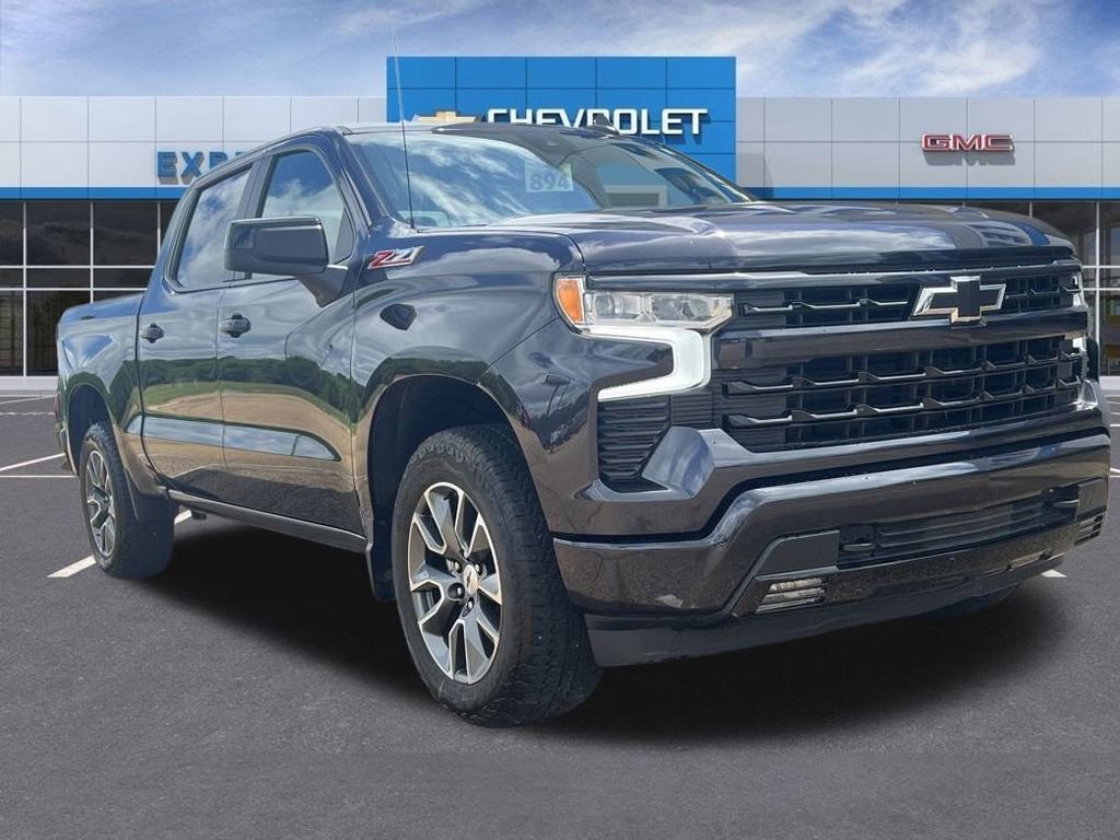 2024 Chevrolet Silverado 1500 RST photo 2
