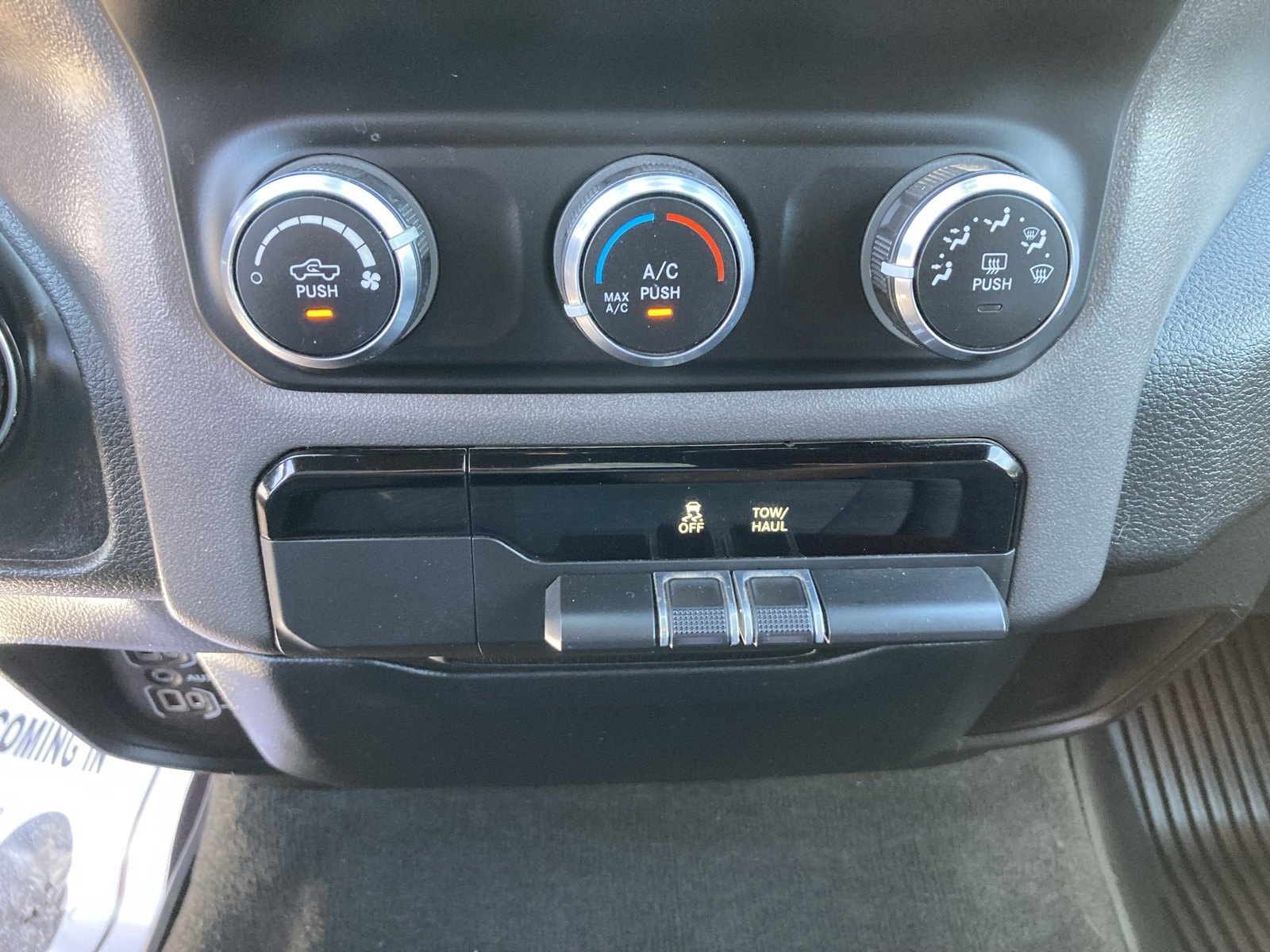 2021 Ram 1500 photo 24