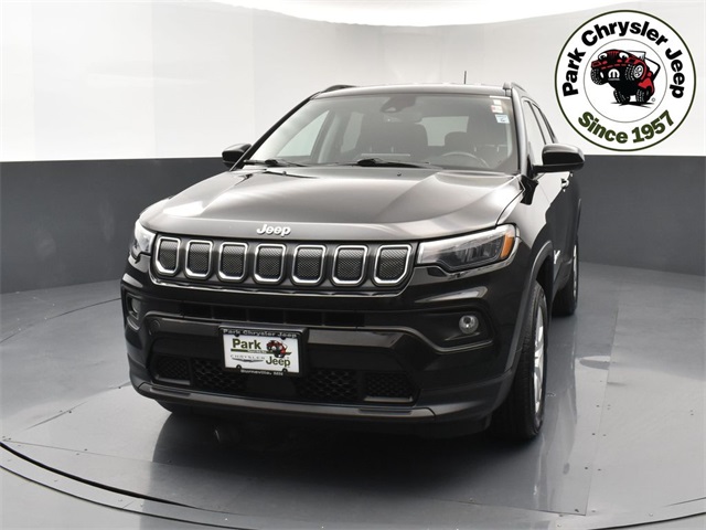 Used 2022 Jeep Compass Latitude with VIN 3C4NJDBBXNT204419 for sale in Burnsville, Minnesota