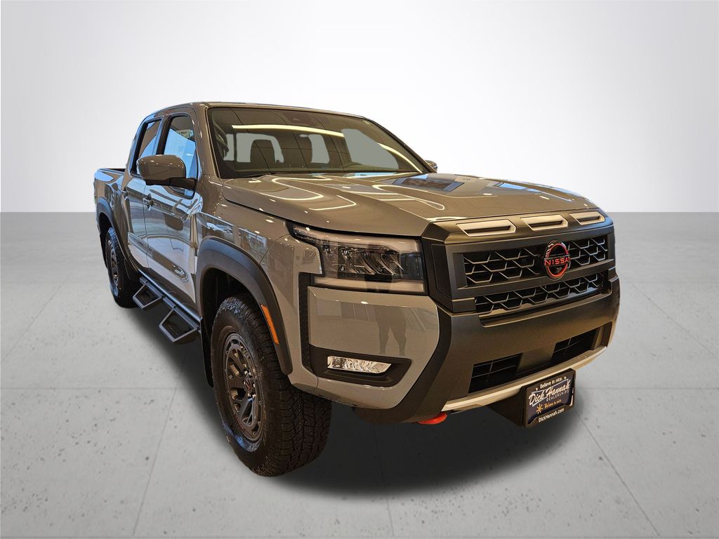 2026 Nissan Frontier PRO-4X photo 3