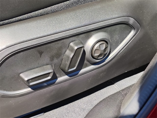 2025 Jeep Grand Cherokee Laredo Altitude photo 15