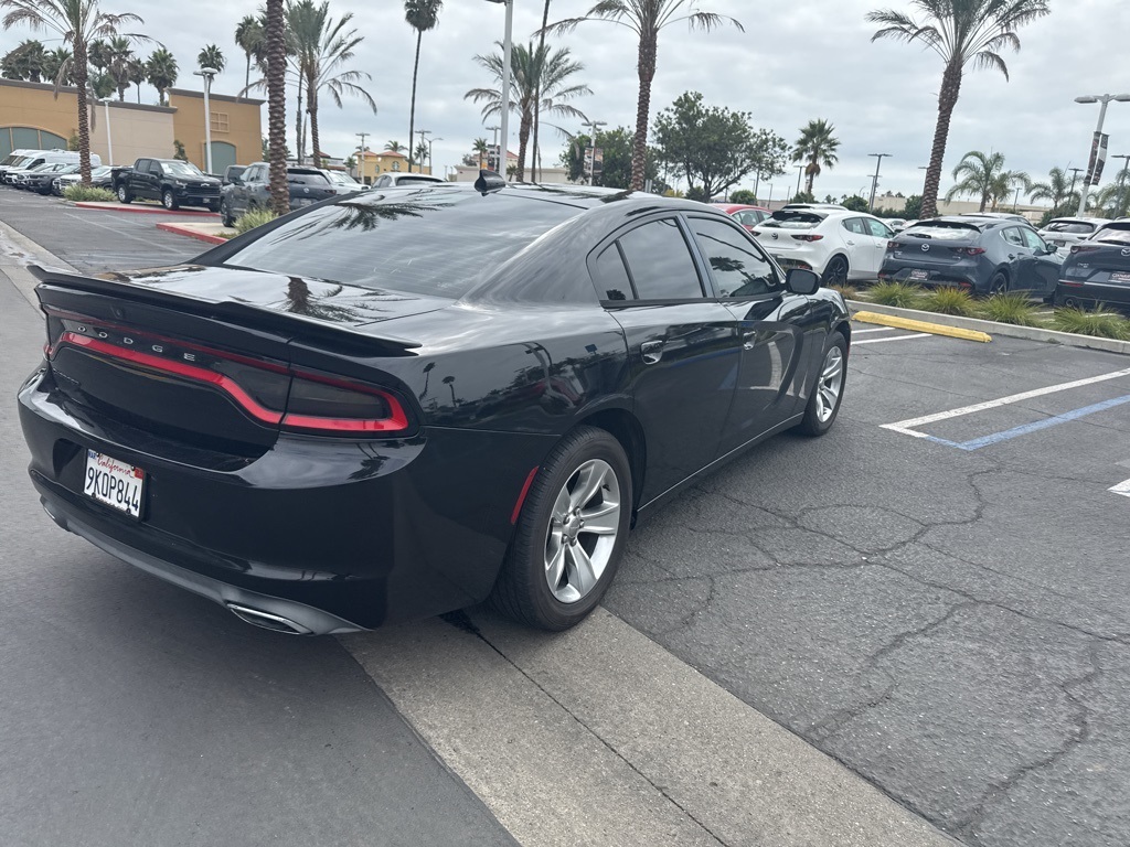 2017 Dodge Charger SXT photo 29