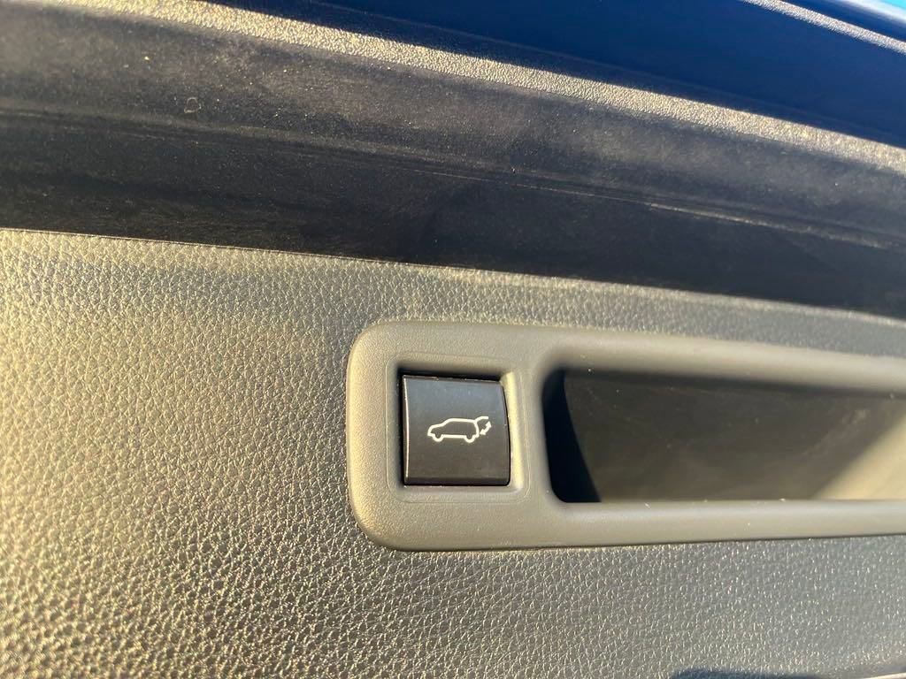 2023 Toyota Highlander LE Limited photo 24