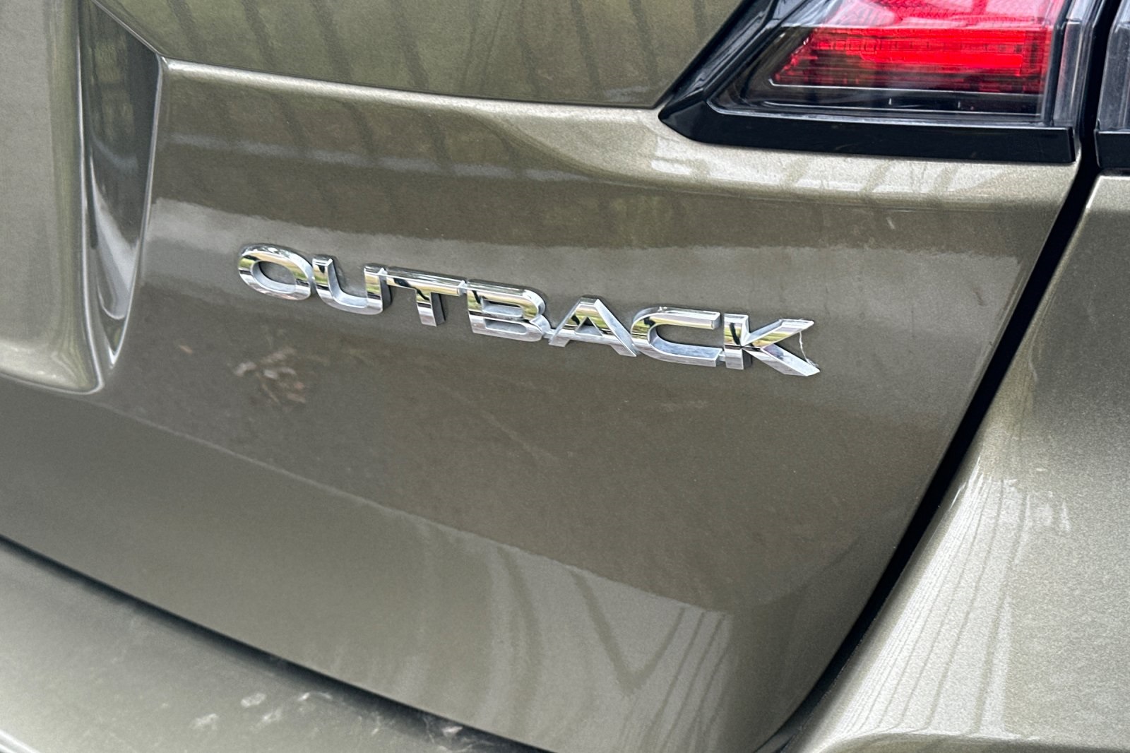 2022 Subaru Outback Premium photo 3