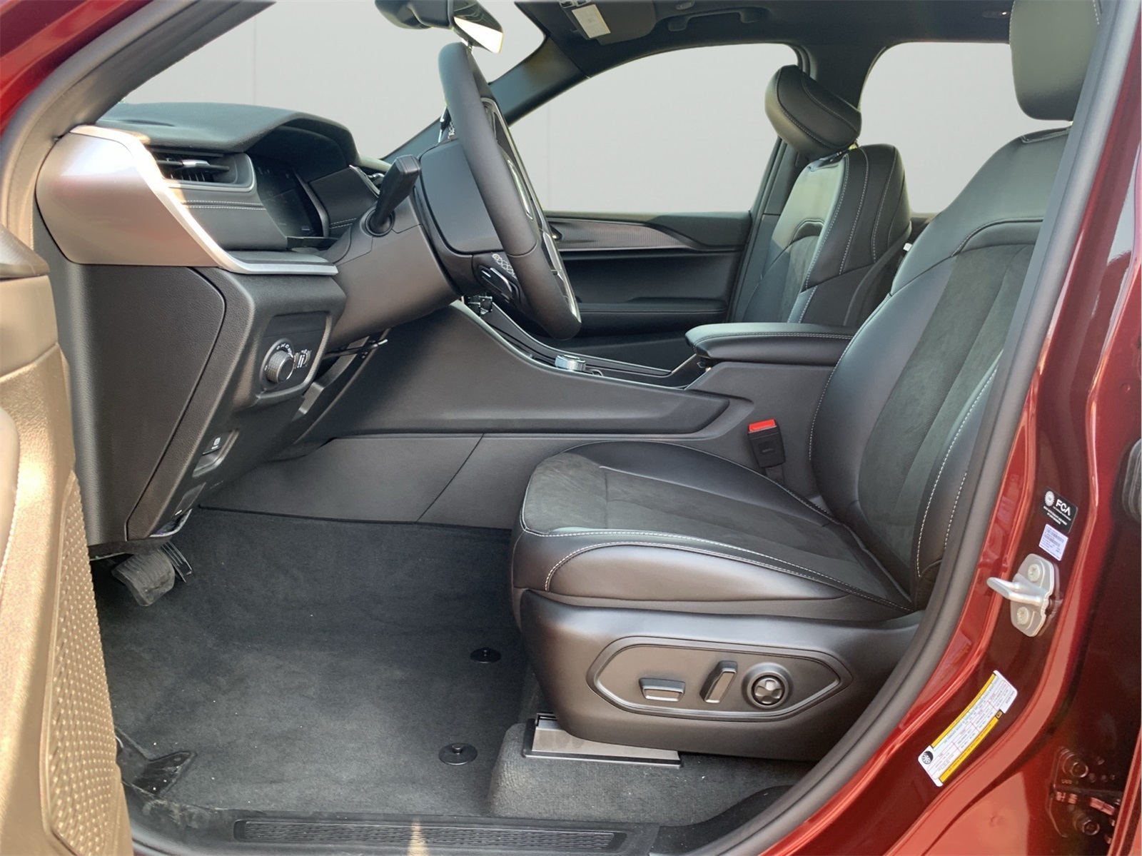 2025 Jeep Grand Cherokee Altitude X photo 11