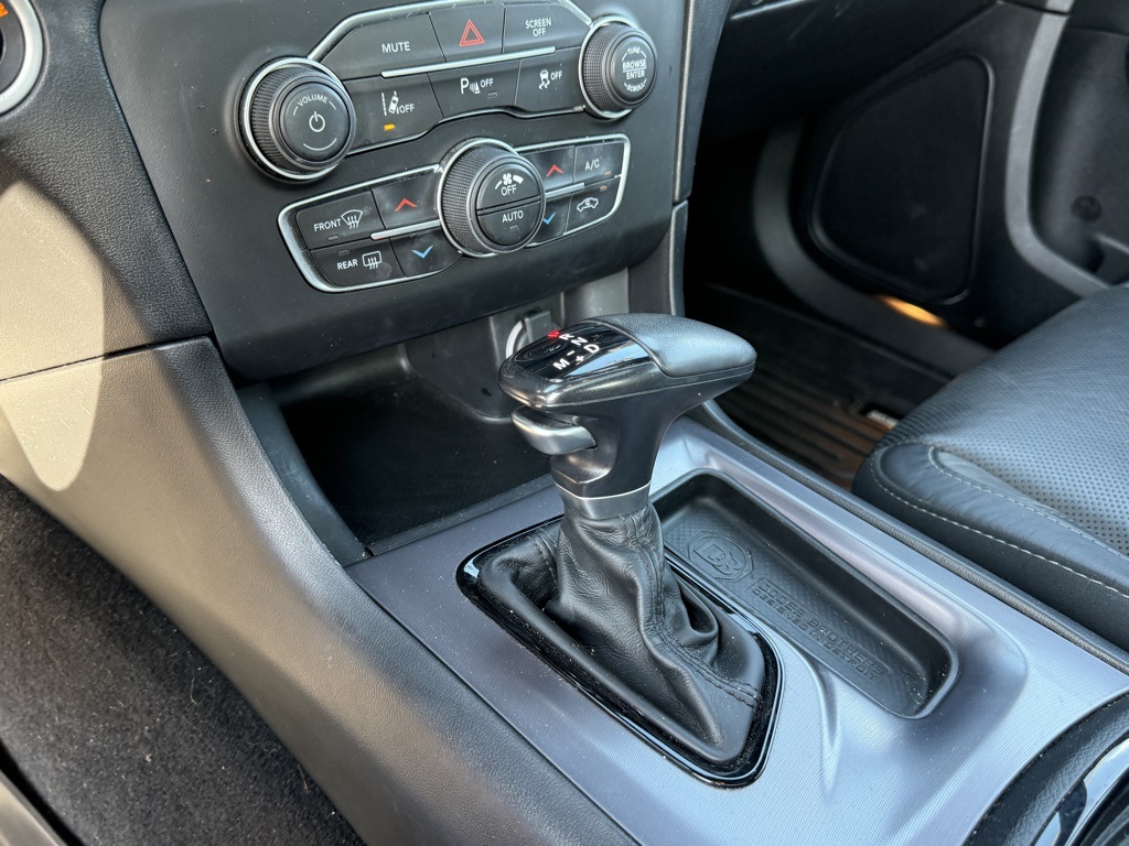 2020 Dodge Charger SXT photo 21
